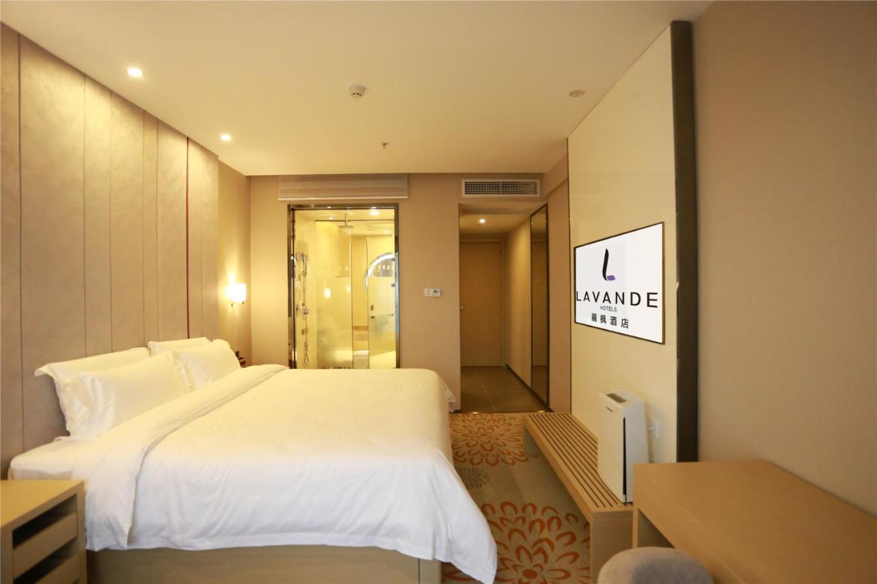 Lavande Hotel Guangzhou Shibi Metro Station Extérieur photo